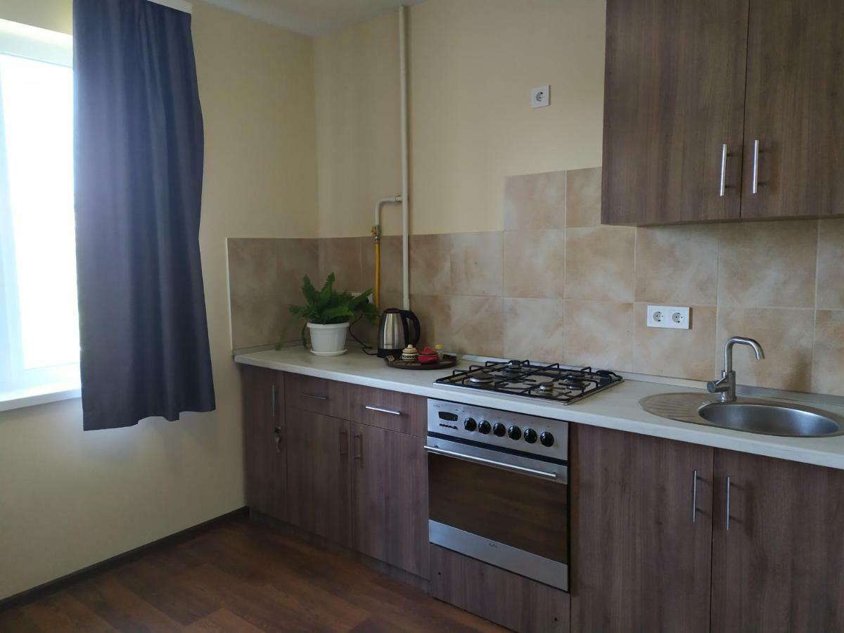 Comfortable Apartments Ривне Екстериор снимка